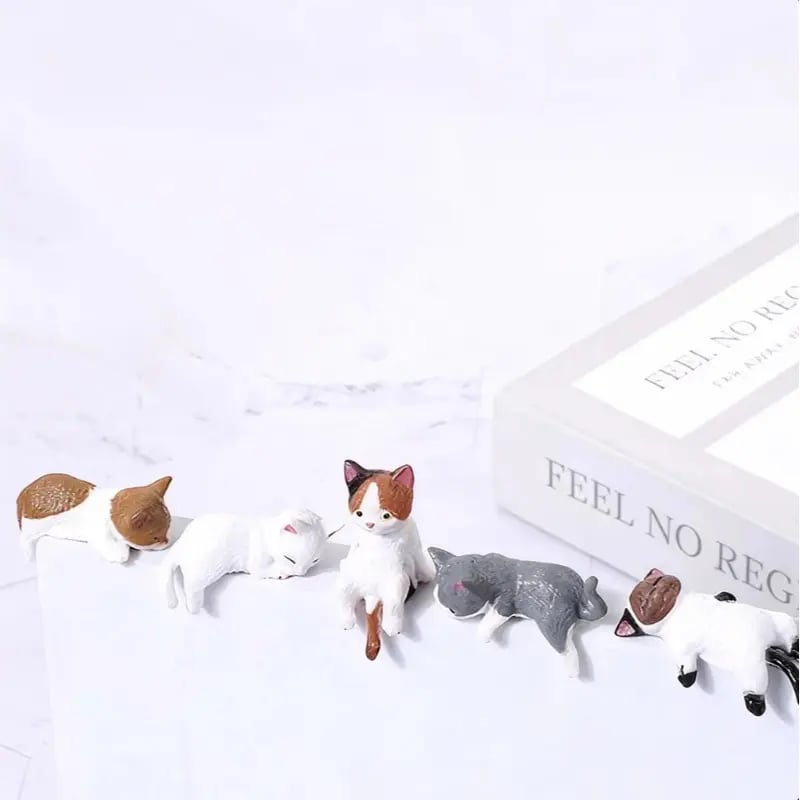 ⏰🔥LAST DAY 59% OFF - Hand-Painted Mini Cat Desk Figurines 😺 Set of 5 Cute Cartoon Kitty Companions